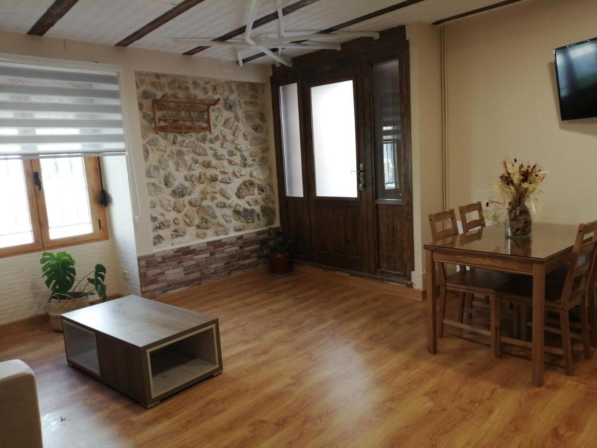 Nueva Tienda De Felipe Apartamento La Tienda Понтонес Екстериор снимка